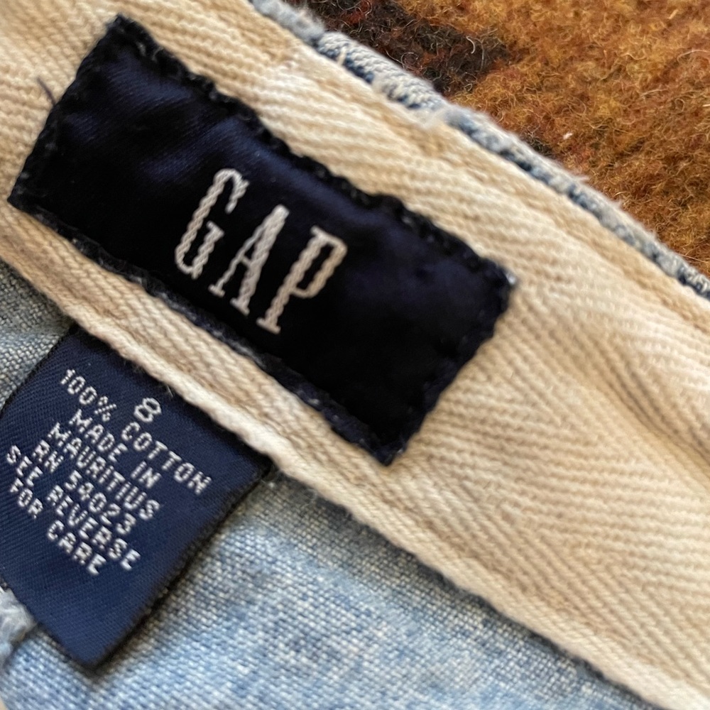 Gap Jean shorts size 8 - Picture 5 of 12